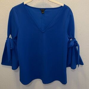 Ann Taylor Classic Feminine Top Blouse Cut Out Arms w Bows Women's Size Small